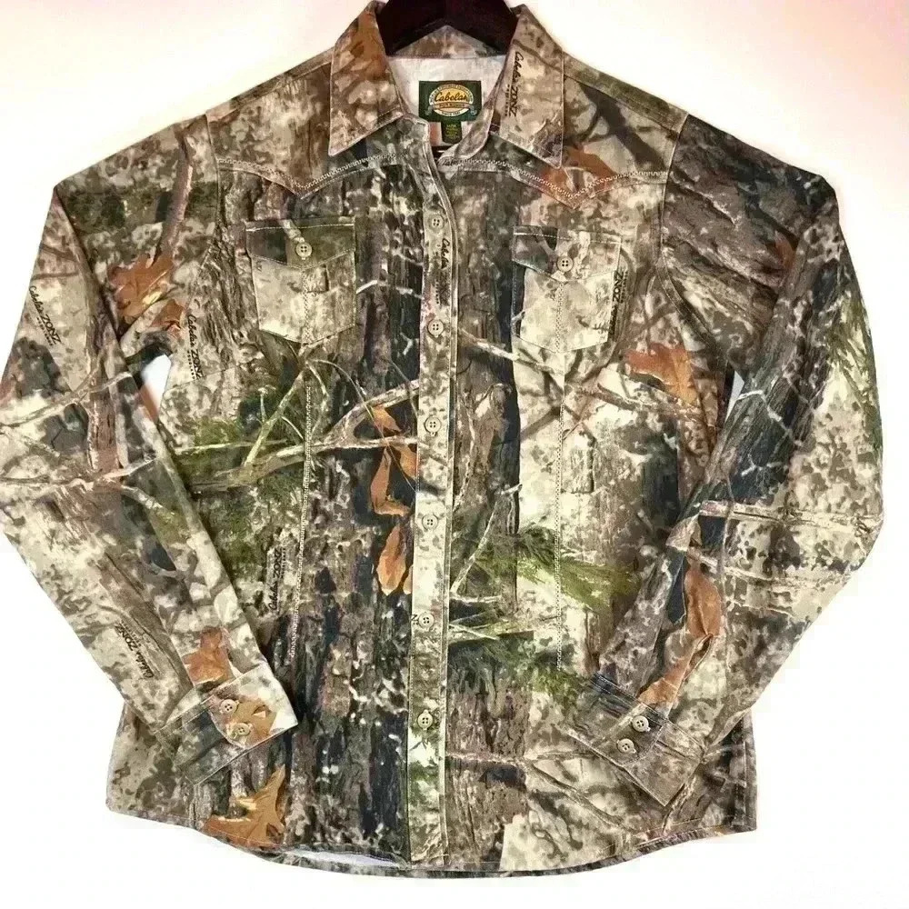 Cabela’s womens size Medium Zonz Woodland hunting shirt button down‎ camouflage